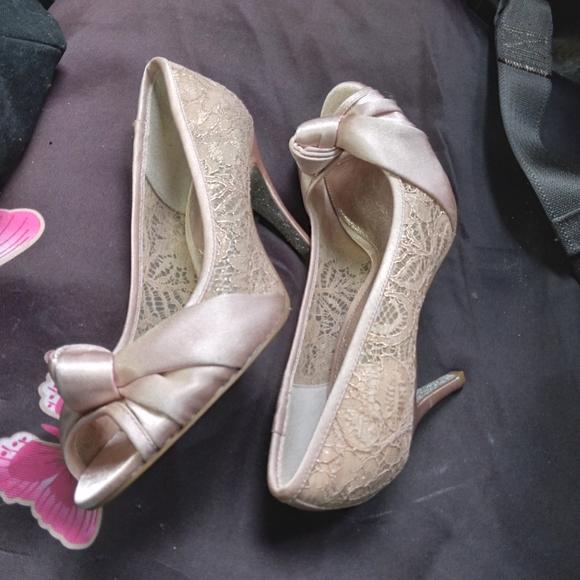 Papell high classic high heels. - Picture 6 of 8